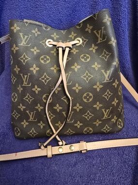 Louis Vuitton Neonoe MM Monogram Drawstring Bucket Bag in Brown